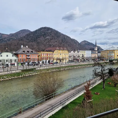 Traunkai Zauner Blick * Bad Ischl