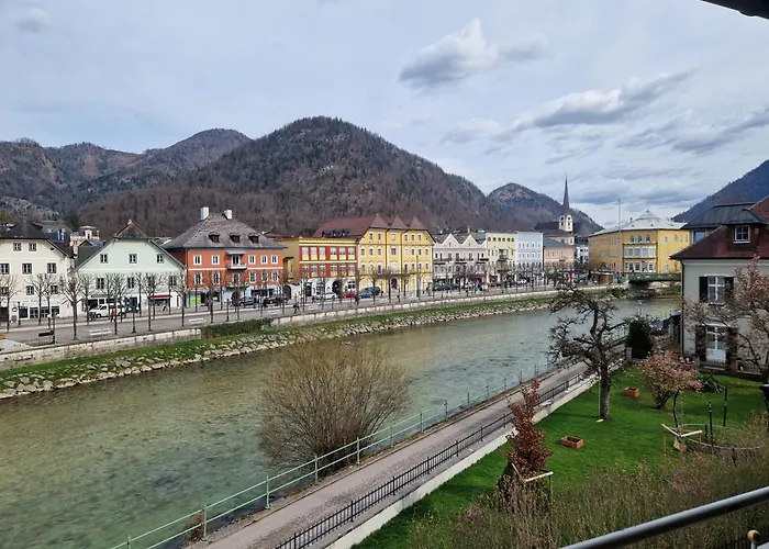 Traunkai Zauner Blick * Бад-Ишль